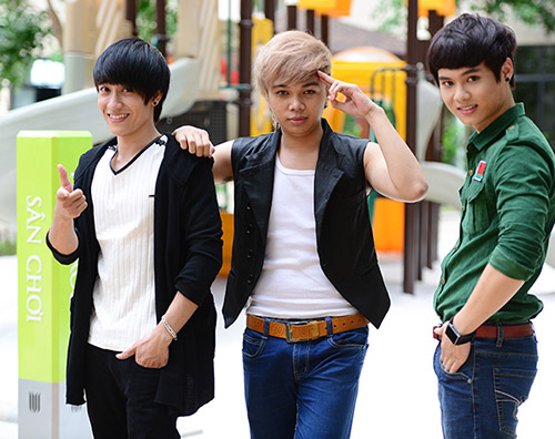 Cô gái Trung Hoa gợi cảm trước trò cưng - 14