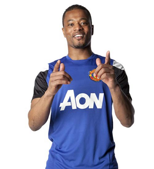 Rooney xuất hiện trong quảng cáo áo tập MU - 2