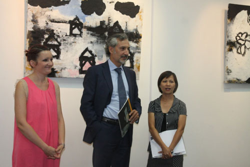 Trẻ em Việt Nam vào trong tranh của họa sĩ Ý - 2