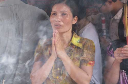 Sĩ tử đổ về Văn Miếu cầu may như trẩy hội - 7