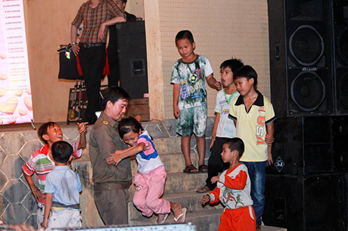 Quê nghèo "khát" nhạc - 5