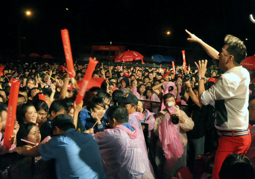 Quê nghèo "khát" nhạc - 3