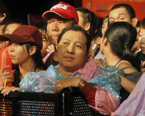 Quê nghèo "khát" nhạc - 2