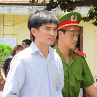 Vụ bác sỹ lái "xe điên": Yêu cầu tăng mức án