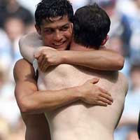 Bóng đá - Rooney kém Ronaldo là do lười tập gym