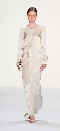 Ngắm bộ sưu tập của NTK gốc Việt tại Đức - 13