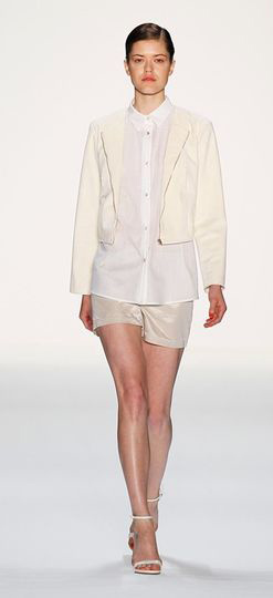 Ngắm bộ sưu tập của NTK gốc Việt tại Đức - 15