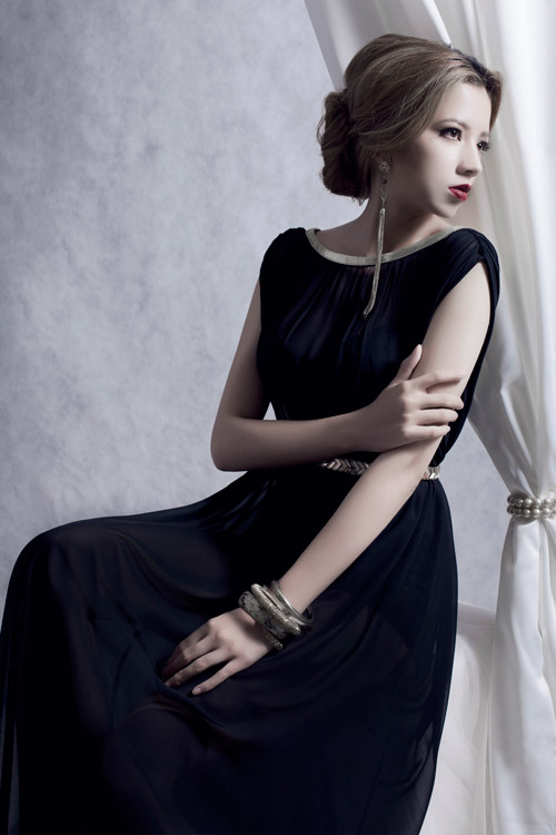 Hồ Mỹ Phương chân dài thẳng tắp - 5