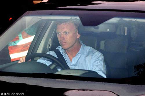 Rooney cưỡi Range Rover gặp David Moyes - 3