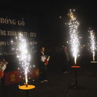 Tin tức trong ngày - Tết này được dùng pháo hoa giải trí?