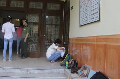 Sáng nay, thí sinh làm bài thi môn Toán - 8