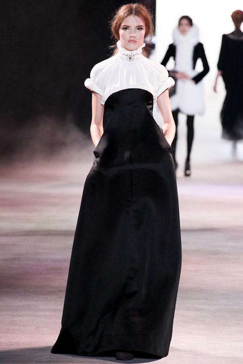 Cô gái Nga kiêu sa của Ulyana Sergeenko - 10