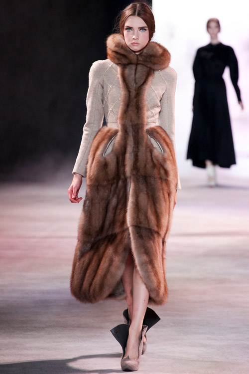 Cô gái Nga kiêu sa của Ulyana Sergeenko - 4