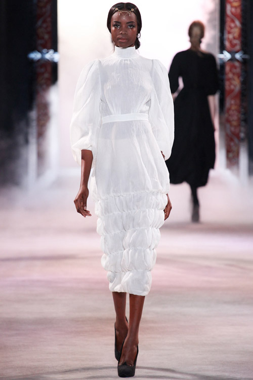 Cô gái Nga kiêu sa của Ulyana Sergeenko - 8