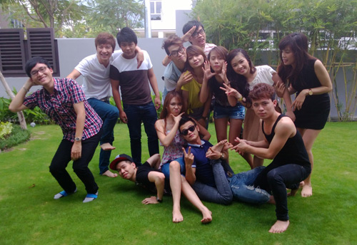 Thí sinh The Voice quậy tưng sau hậu trường - 4