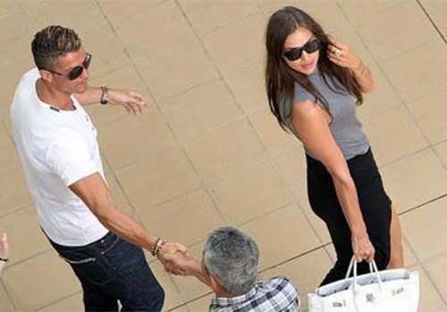 Ronaldo cùng bạn gái du hí Singapore - 4