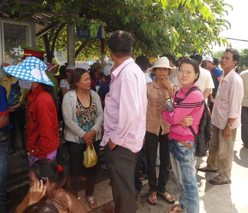 Thí sinh ra sớm "kêu" đề Toán khó - 11