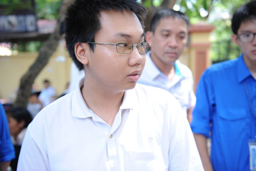 Thí sinh ra sớm "kêu" đề Toán khó - 5