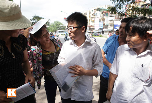 Thí sinh ra sớm "kêu" đề Toán khó - 2