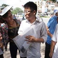 Tin tức trong ngày - Thí sinh ra sớm "kêu" đề Toán khó