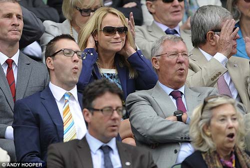 Sir Alex & Vidic tới cổ vũ Murray - 6