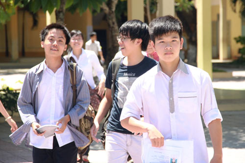 33 thí sinh vi phạm quy chế buổi thi đầu tiên - 3