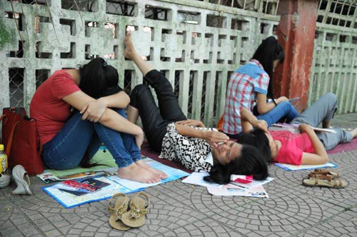 Những giấc ngủ trưa vội vã mùa thi - 7