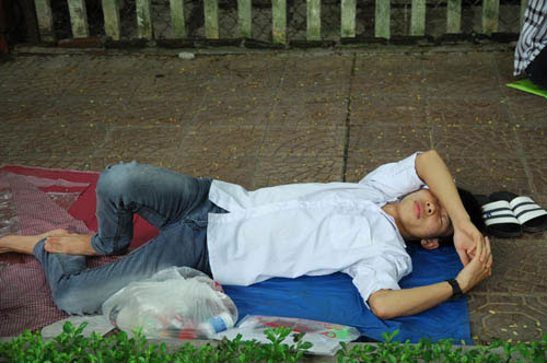 Những giấc ngủ trưa vội vã mùa thi - 8