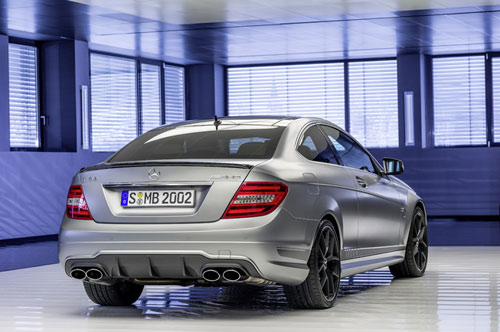 Mercedes ra giá hàng “nóng” C63 AMG 507 Edition - 6