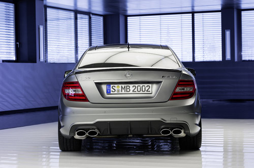 Mercedes ra giá hàng “nóng” C63 AMG 507 Edition - 5