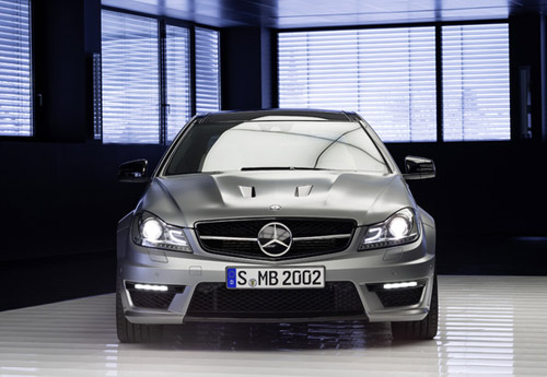 Mercedes ra giá hàng “nóng” C63 AMG 507 Edition - 3