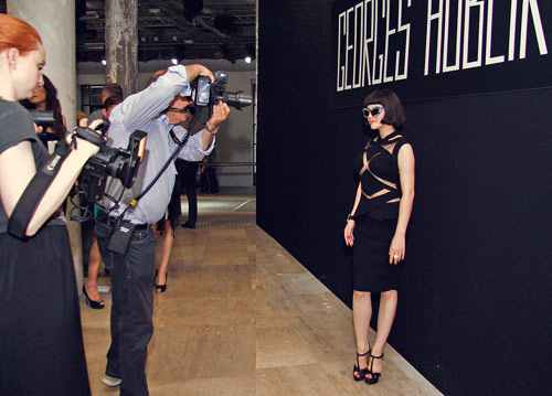 Đại diện Lý Nhã Kỳ lên tiếng vụ ảnh ghép - 1