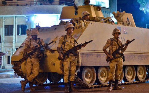 Ai Cập: Quân đội cho phép biểu tình hòa bình - 1