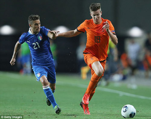 "Xem giò" Van Ginkel, tân binh của Chelsea - 1