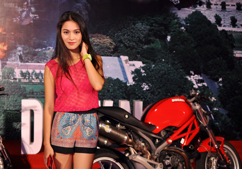 "Cặp đôi" Trí Nguyễn gây chú ý bên motor khủng - 9