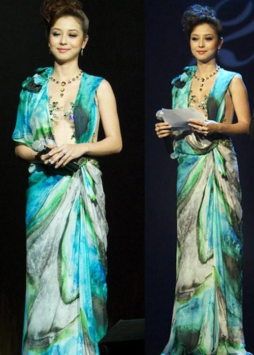 Người đẹp thích gợi tò mò bằng pha lê - 2