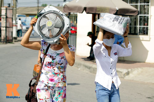 Sĩ tử đội nắng về quê, Hà Nội ùn tắc - 8