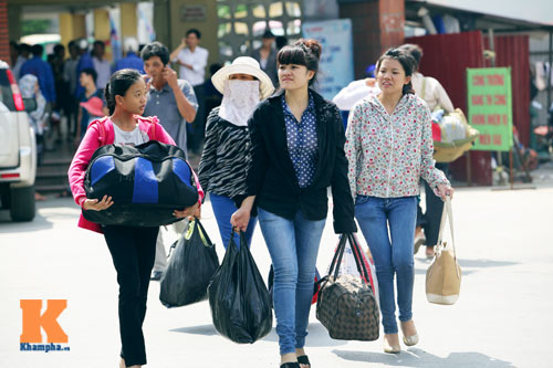 Sĩ tử đội nắng về quê, Hà Nội ùn tắc - 15