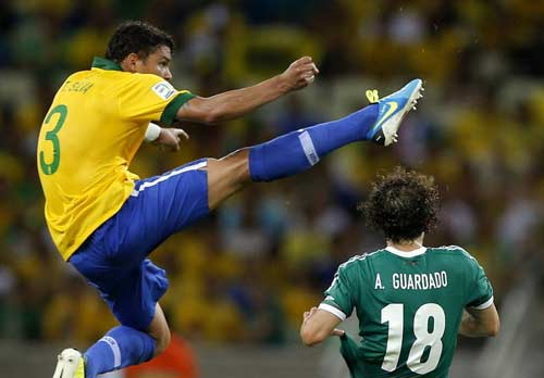 Barca - Thiago Silva: Nên từ bỏ - 1