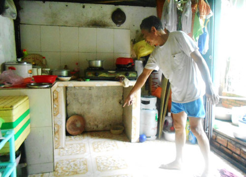 Chủ quán nhậu chết thảm vì bị khách truy sát - 2