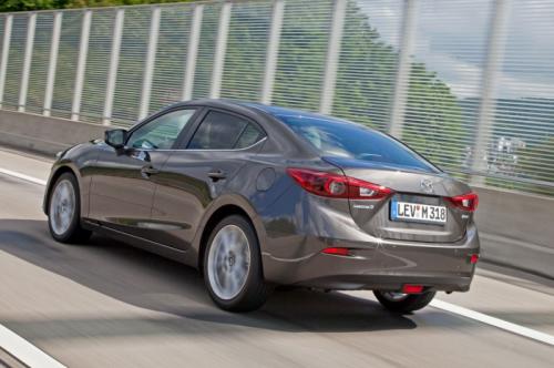 Mazda3 Sedan đời 2014 lộ diện toàn phần - 2