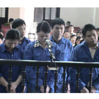 Pháp luật - Bỏ bục giảng đi buôn ma túy