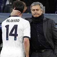 Bóng đá - Alonso: Hãy về với đội của Mourinho