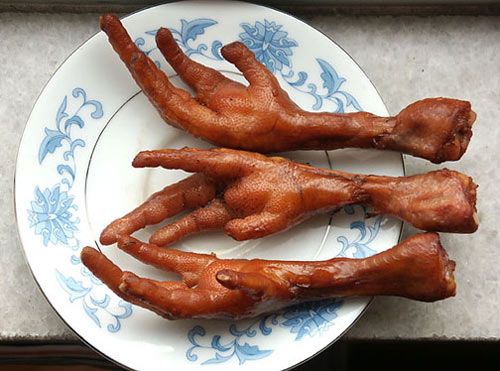 TQ: Chân gà thối quá hạn... 40 năm - 2