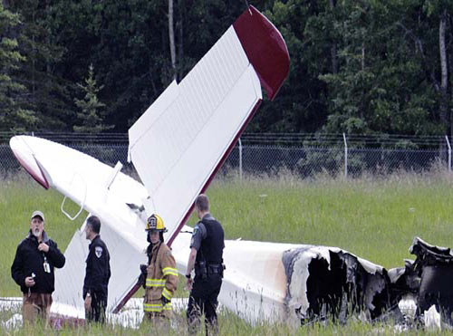 Mỹ: Lại cháy máy bay, 10 người thiệt mạng - 1