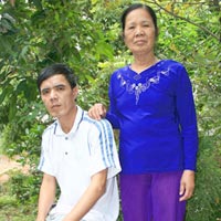 Tin tức trong ngày - Dòng họ mắc bệnh máu chảy không ngừng