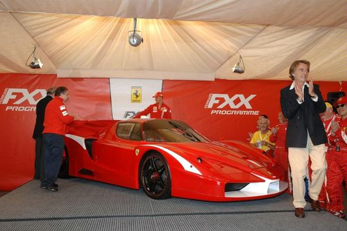 “Nín thở” nghe Ferrari FXX Evolution gầm rú - 6