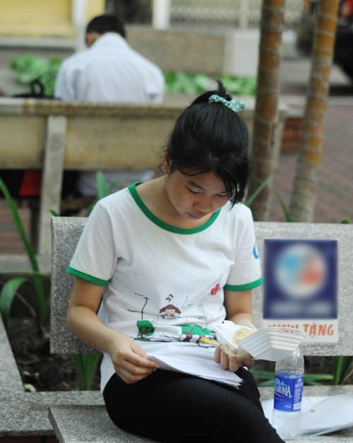 Hơn 600 nghìn thí sinh thi ĐH đợt 2 - 5