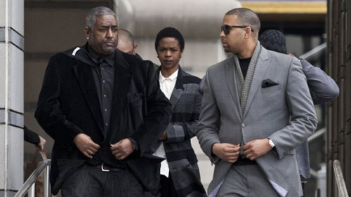 Rapper 20 tuổi bị bắn trên sàn diễn - 3