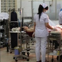 Tin tức trong ngày - Chạy xe trong trường, 2 SV bị nước cuốn trôi